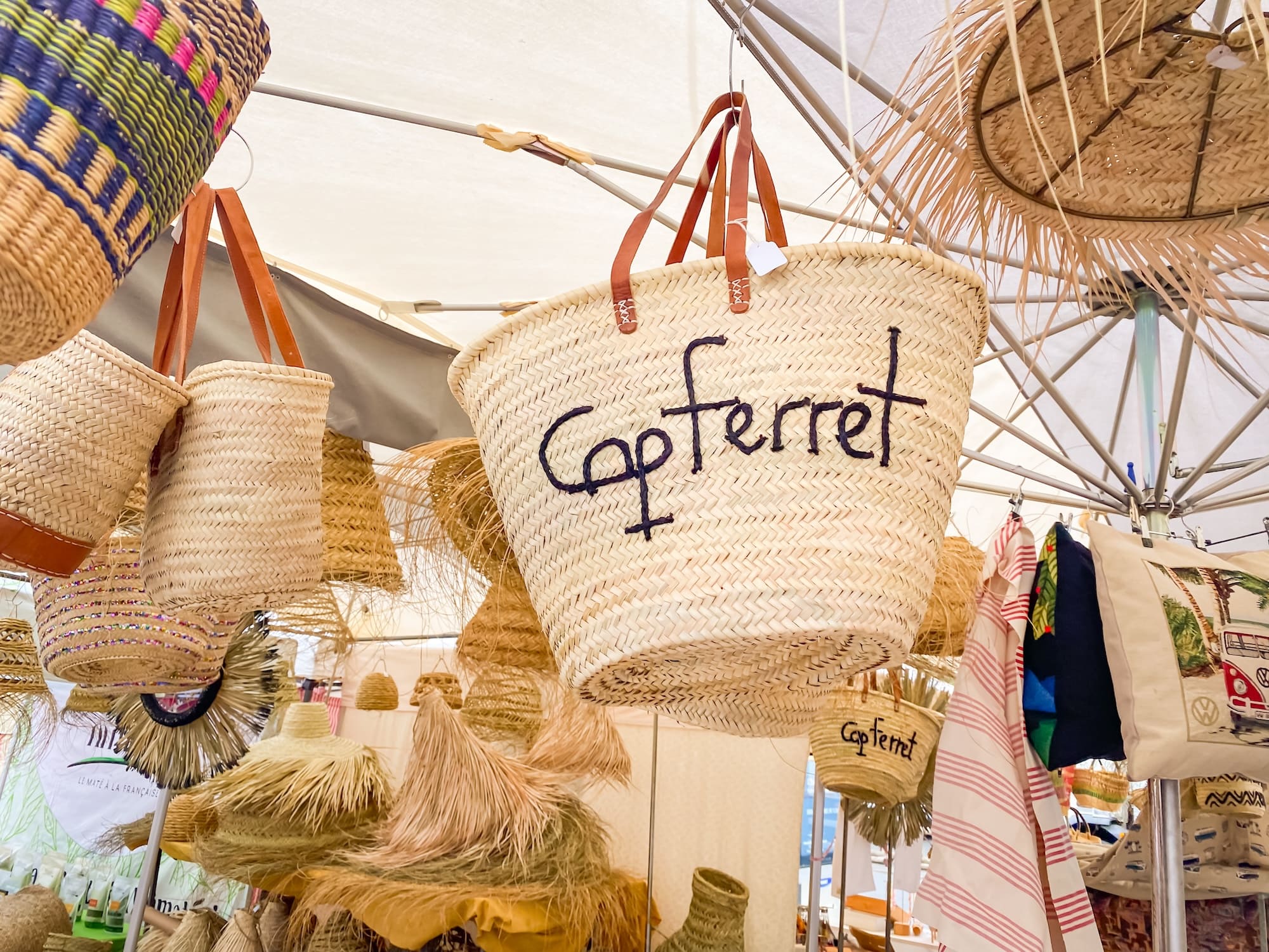 marché ferret cap camping pasteur